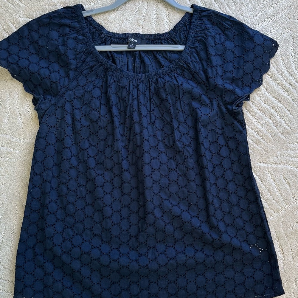 SZ 10 ELLOS NAVY LACE BLOUSE